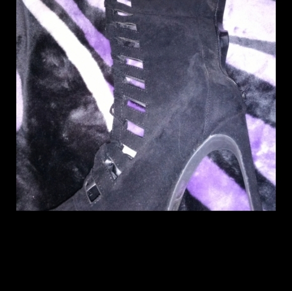 Over the Knee high boots - Picture 3 of 7